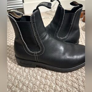 Blundstone High Top Boots - Voltan Black
Size 9 US Women (6 AU/UK*)